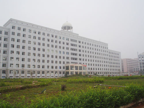 长沙华能供水设备有限公司,智控变频增恒压供水设备销售,智能变频叠压供水设备销售,不锈钢水箱销售